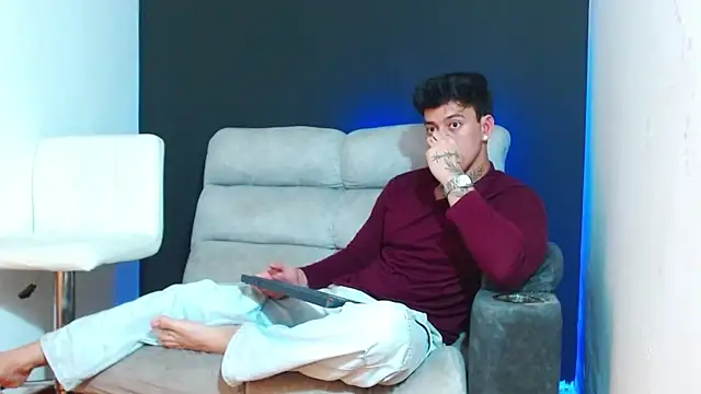 JUSTIN FULLER1 online show from March 2026 06:58:02 PM