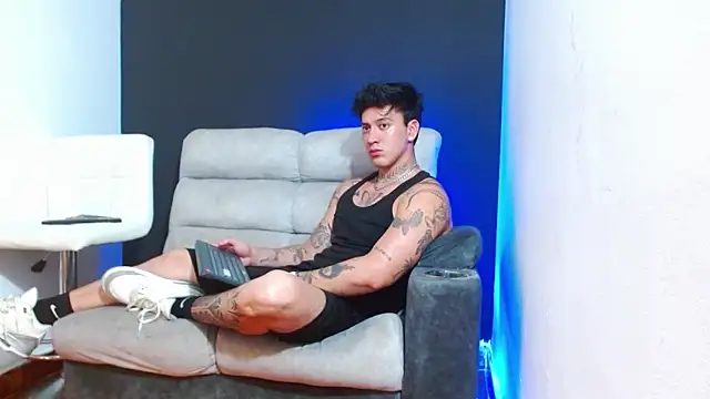 JUSTIN FULLER1 online show from March 2026 03:34:02 AM