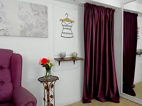 Queenrafaella online show from October 2025 03:20:02 PM