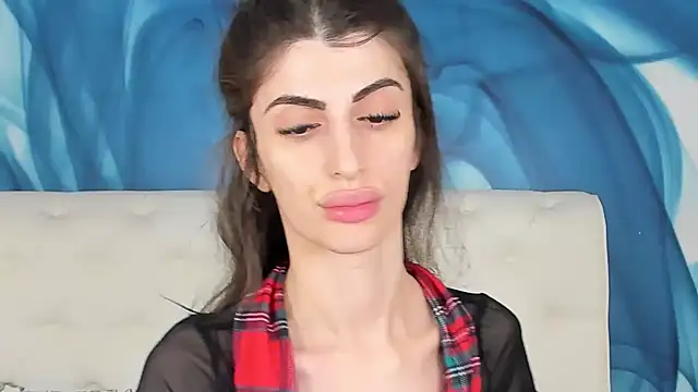 SkinnyDolly online show from November 2025 03:12:02 AM