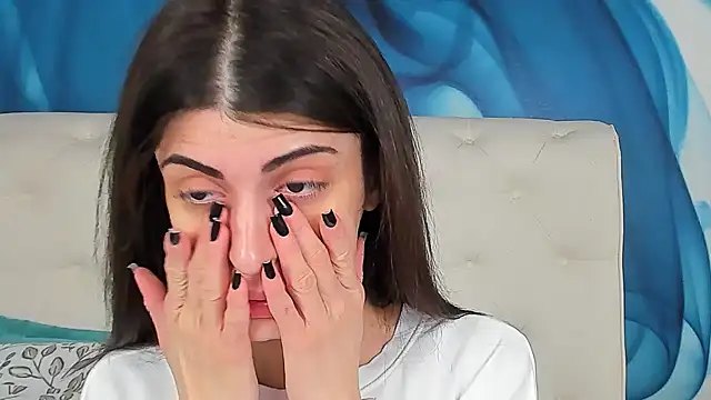 SkinnyDolly online show from March 2026 03:00:01 AM