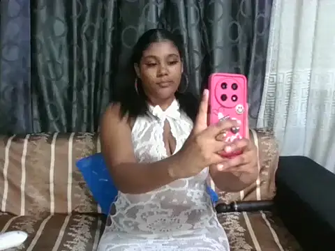 Snapshot of Lilmisskay18 chatting on August 2026 03:59:02 PM Lilmisskay18 online show from August 2026 03:59:02 PM