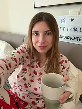 emma05 online show from February 2026 07:01:01 AM