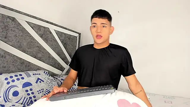 ander deimond  online show from February 2025 04:21:01 PM