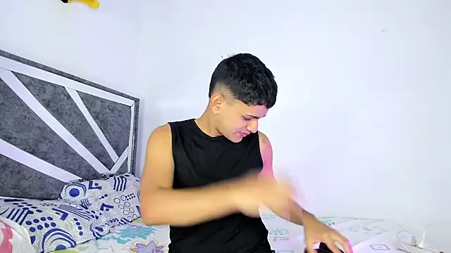 ander deimond  online show from February 2025 08:53:02 PM