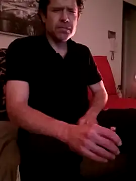 Snapshot of crems77 chatting on December 2025 09:33:01 PM crems77 online show from December 2025 09:33:01 PM