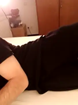 Snapshot of crems77 chatting on January 2026 04:54:02 PM crems77 online show from January 2026 04:54:02 PM