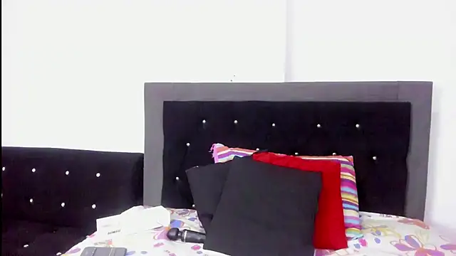 skaysanchez1 online show from February 2025 03:47:02 PM