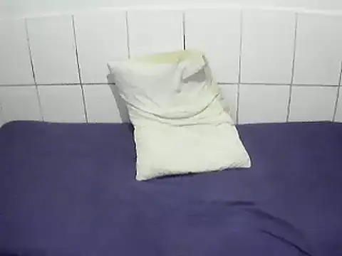 Snapshot of pierdona chatting on May 2026 11:01:01 PM pierdona online show from May 2026 11:01:01 PM