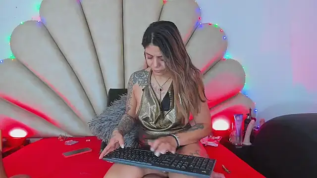 Anna  Spencer online show from February 2025 06:30:01 PM