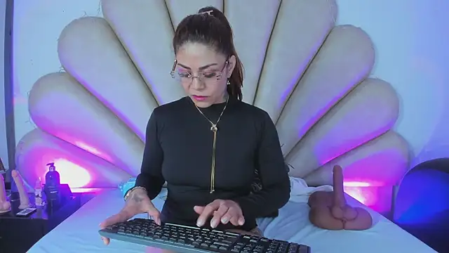 Anna  Spencer online show from March 2025 12:12:01 PM