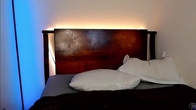 Snapshot of MimiRodriguez chatting on December 2024 08:49:01 AM MimiRodriguez online show from December 2024 08:49:01 AM