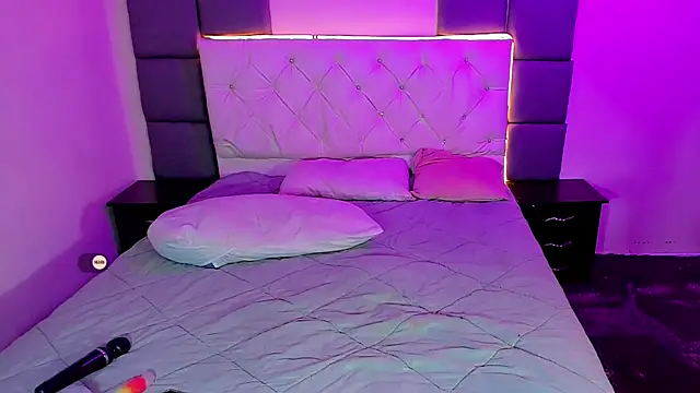 Snapshot of MimiRodriguez chatting on January 2025 07:15:01 AM MimiRodriguez online show from January 2025 07:15:01 AM