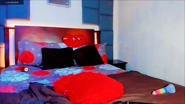 Snapshot of MimiRodriguez chatting on February 2025 01:27:01 AM MimiRodriguez online show from February 2025 01:27:01 AM