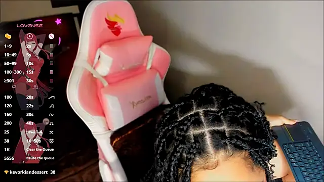 Snapshot of MimiRodriguez chatting on March 2025 10:44:02 AM MimiRodriguez online show from March 2025 10:44:02 AM