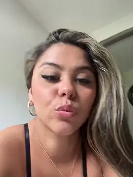 tuckersabrina online show from December 2024 07:36:01 PM