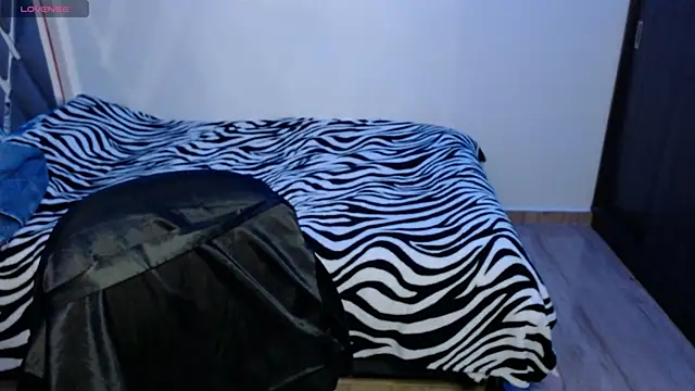 Snapshot of Amber_Lovely chatting on October 2025 12:30:02 AM Amber Lovely online show from October 2025 12:30:02 AM