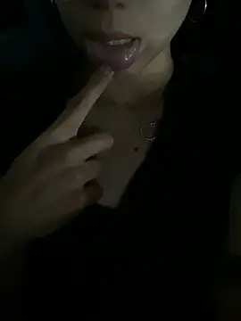 kittyprettybby online show from January 2026 07:59:02 PM