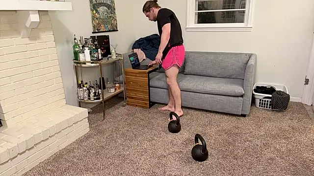 Snapshot of DaddydayDrinkzz chatting on December 2024 05:29:02 AM DaddydayDrinkzz online show from December 2024 05:29:02 AM