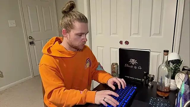 Snapshot of DaddydayDrinkzz chatting on March 2025 06:48:02 AM DaddydayDrinkzz online show from March 2025 06:48:02 AM