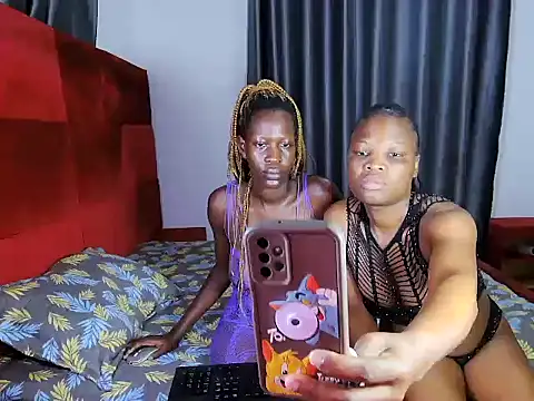 Snapshot of Crystal_x_ebony chatting on June 2026 03:11:02 AM Crystal x ebony online show from June 2026 03:11:02 AM