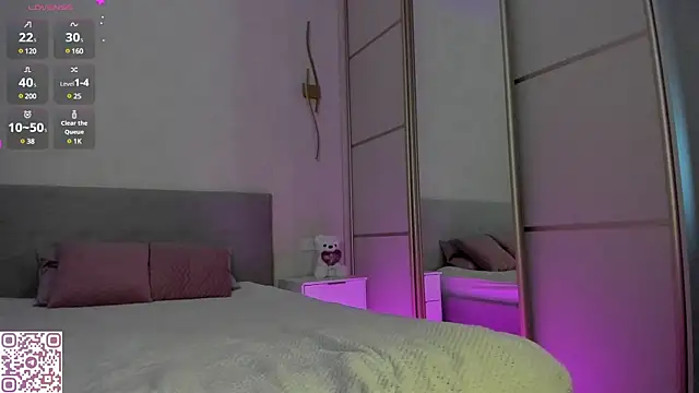 Snapshot of flora_off chatting on February 2025 10:16:01 AM flora off online show from February 2025 10:16:01 AM