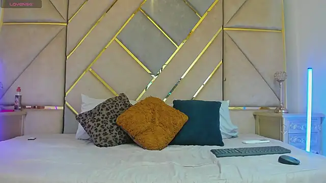 Snapshot of CarolinaGlamour chatting on July 2026 10:50:01 AM CarolinaGlamour online show from July 2026 10:50:01 AM
