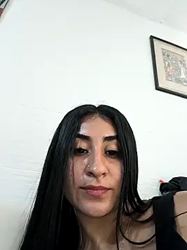 Snapshot of evelin_leroy chatting on February 2026 07:26:01 PM evelin leroy online show from February 2026 07:26:01 PM