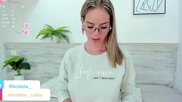 Niicoleta online show from February 2025 04:50:01 AM