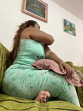 Evabigass online show from May 2026 01:05:02 PM