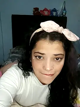 Snapshot of Elvishcassie_ chatting on February 2025 01:38:02 PM Elvishcassie online show from February 2025 01:38:02 PM