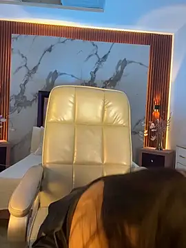 Jeen Taylor online show from April 2026 09:39:33 PM