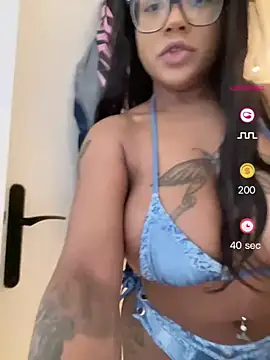 BabyFannyxx online show from May 2026 10:21:01 AM