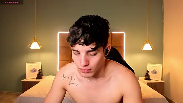 AlejooTwink online show from February 2026 08:14:01 AM