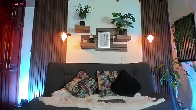 Snapshot of Layla_707 chatting on March 2025 05:49:02 AM Layla 707 online show from March 2025 05:49:02 AM