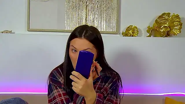 AlexandraBloom online show from November 2025 06:20:01 PM