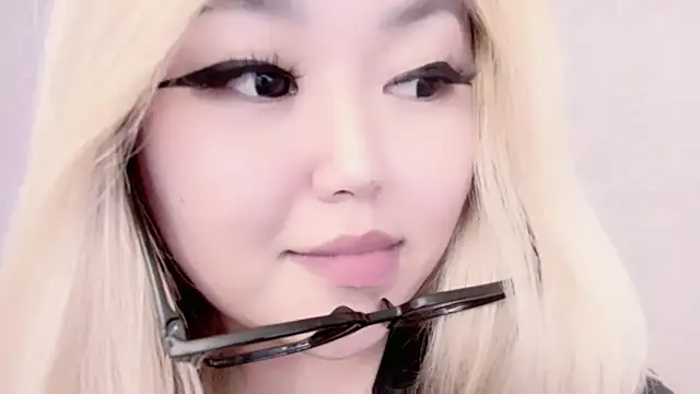 Snapshot of amelia_sunlight chatting on February 2025 03:32:01 AM amelia sunlight online show from February 2025 03:32:01 AM