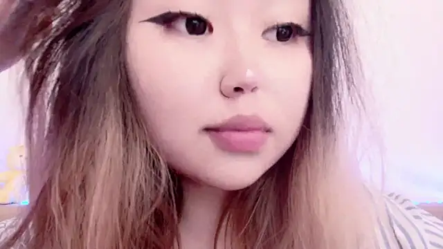 amelia sunlight online show from April 2026 12:33:01 AM