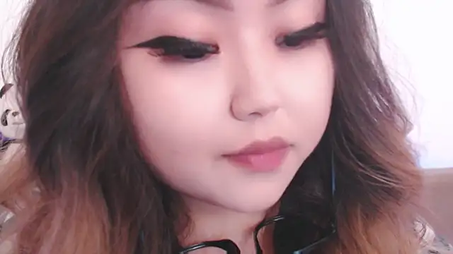 amelia sunlight online show from April 2026 05:00:02 PM