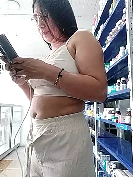 Megan jennerr online show from February 2025 08:00:02 PM