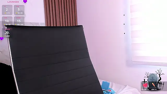 Alice noir online show from March 2025 04:39:02 PM