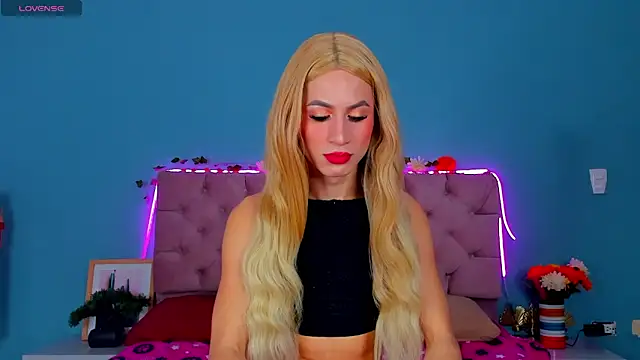 Snapshot of Ladanny_ chatting on December 2024 01:42:02 PM Ladanny online show from December 2024 01:42:02 PM