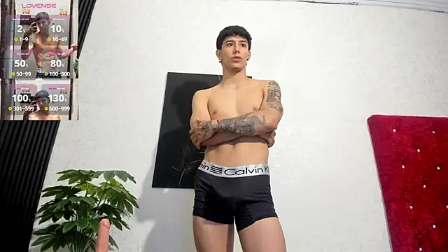 Cristopher23  online show from February 2025 08:02:02 PM