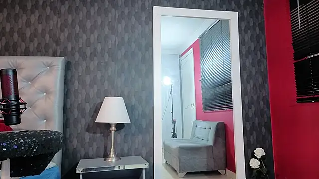 Cristopher23  online show from September 2025 08:09:02 PM