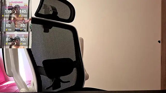 Cristopher23  online show from October 2025 02:50:02 PM