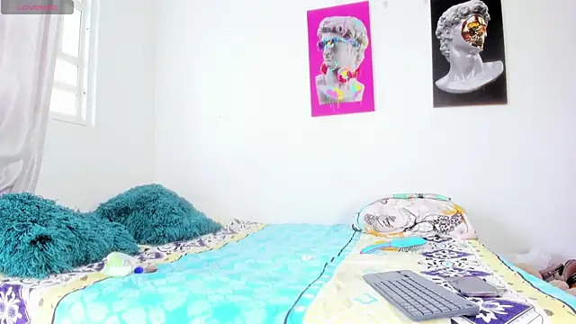 Lilybaudinx96 online show from October 2025 03:22:01 PM