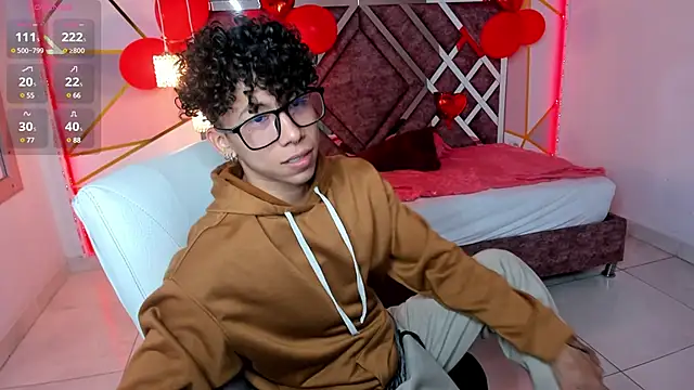 AkazaBoy  online show from February 2025 04:12:01 AM