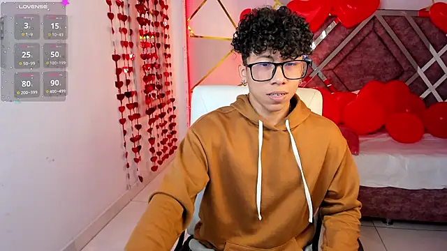 AkazaBoy  online show from February 2025 04:15:01 AM