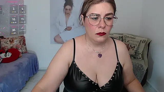 Serenay  online show from December 2024 10:01:02 PM