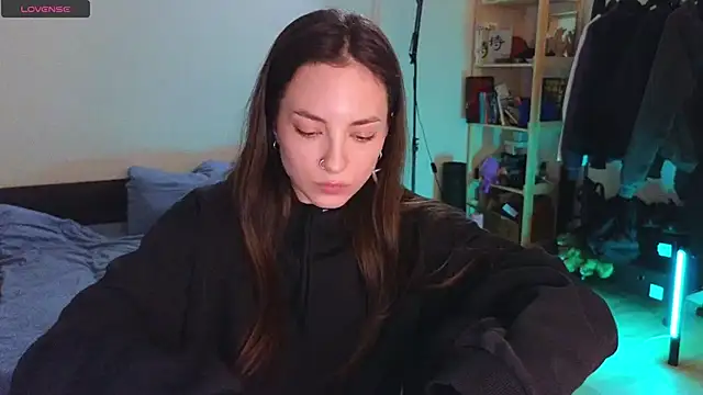 Snapshot of Space_X_Roxy_ chatting on March 2025 05:18:01 PM Space X Roxy online show from March 2025 05:18:01 PM